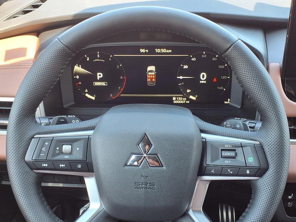 new 2025 Mitsubishi Outlander car