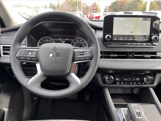 new 2024 Mitsubishi Outlander car, priced at $36,095