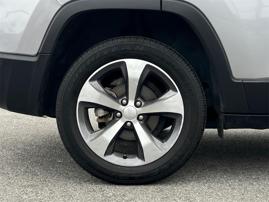 used 2021 Jeep Cherokee car, priced at $17,000