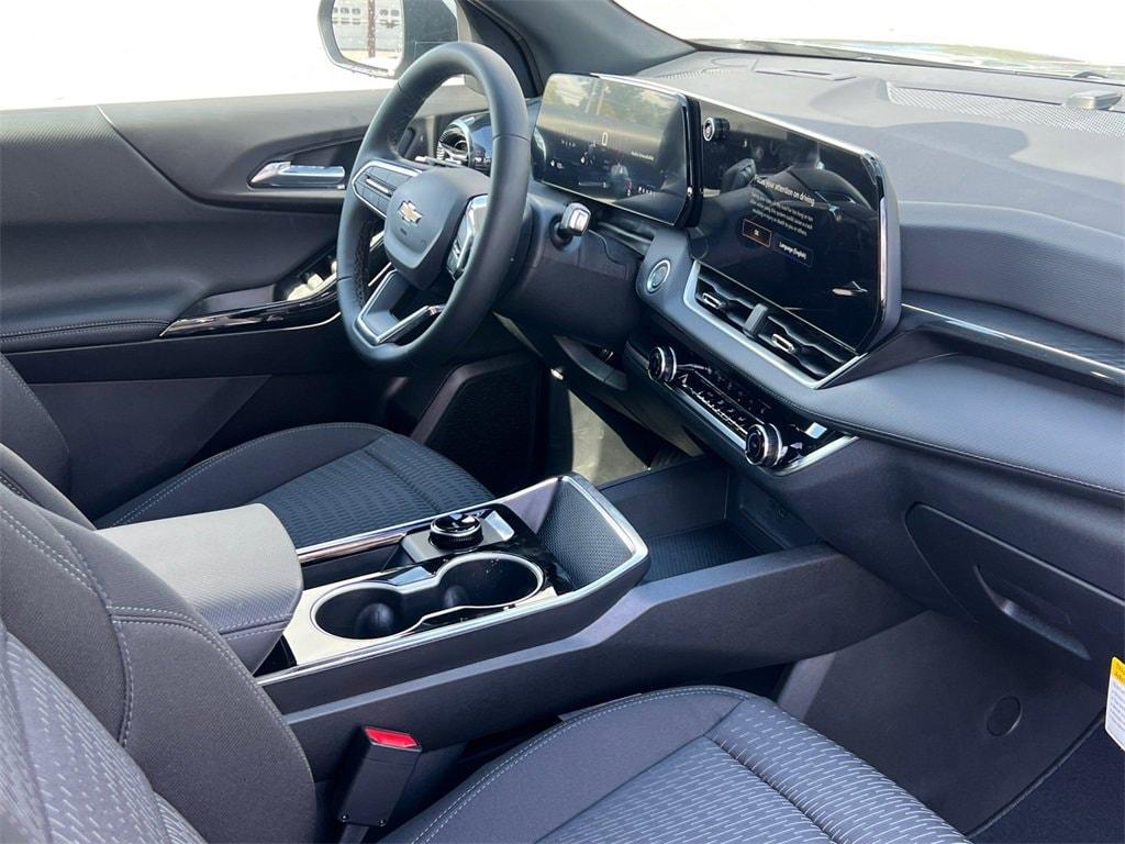 new 2026 Chevrolet Equinox car, priced at $26,495