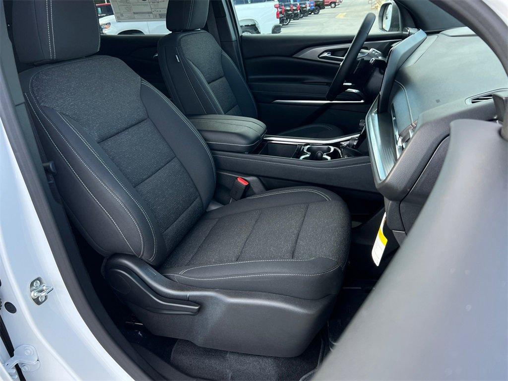 new 2026 Chevrolet Traverse car, priced at $38,420