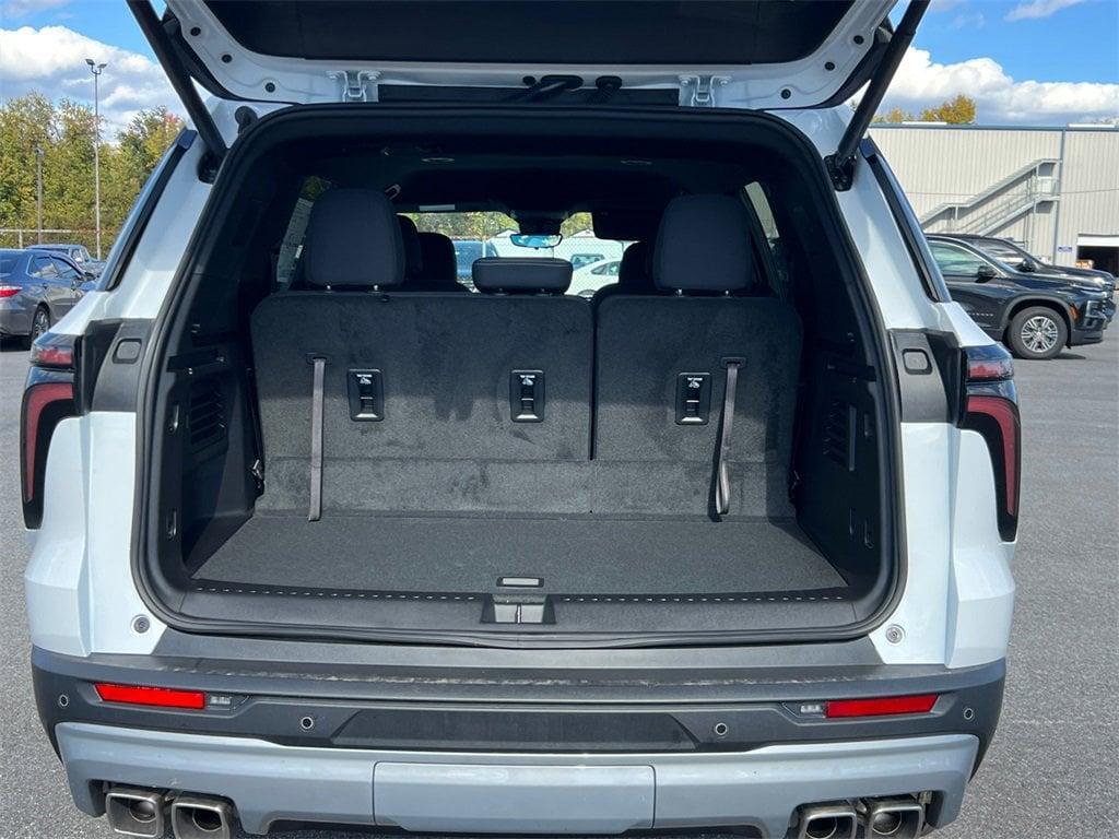 new 2026 Chevrolet Traverse car, priced at $38,420