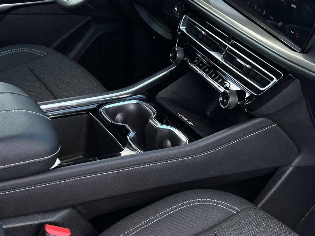 new 2026 Chevrolet Traverse car, priced at $38,420