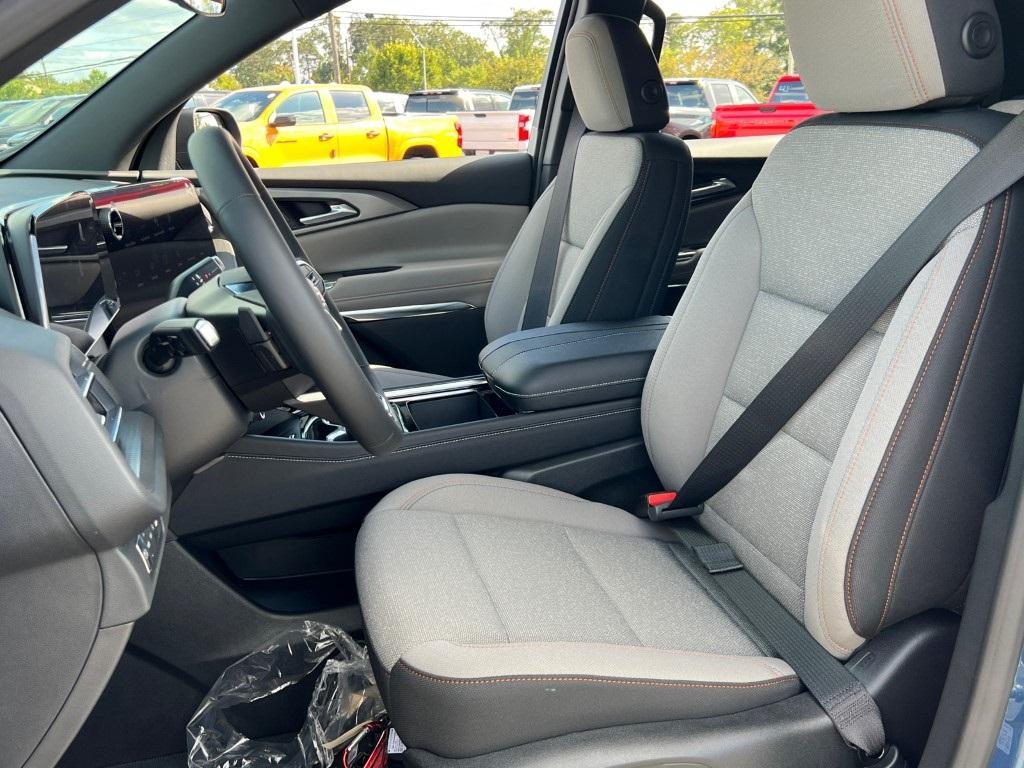 new 2026 Chevrolet Traverse car, priced at $42,495