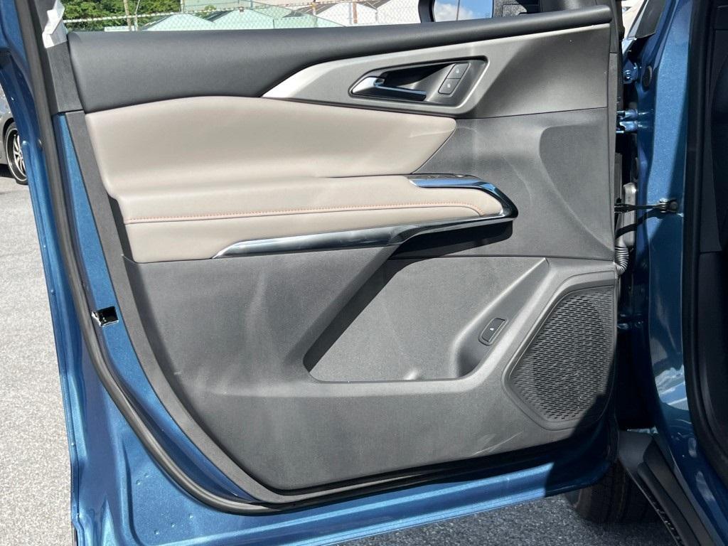 new 2026 Chevrolet Traverse car, priced at $42,495