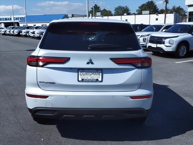 new 2024 Mitsubishi Outlander car, priced at $33,095