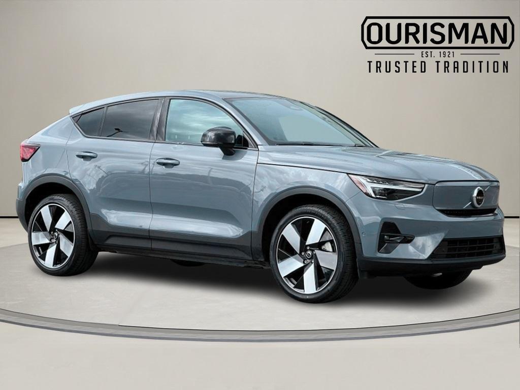 used 2023 Volvo C40 Recharge Pure Electric car, priced at $27,500