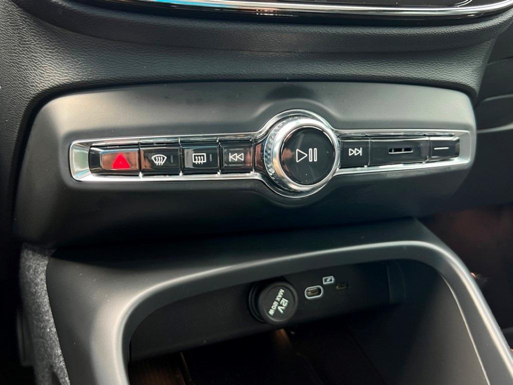 used 2023 Volvo C40 Recharge Pure Electric car, priced at $27,500
