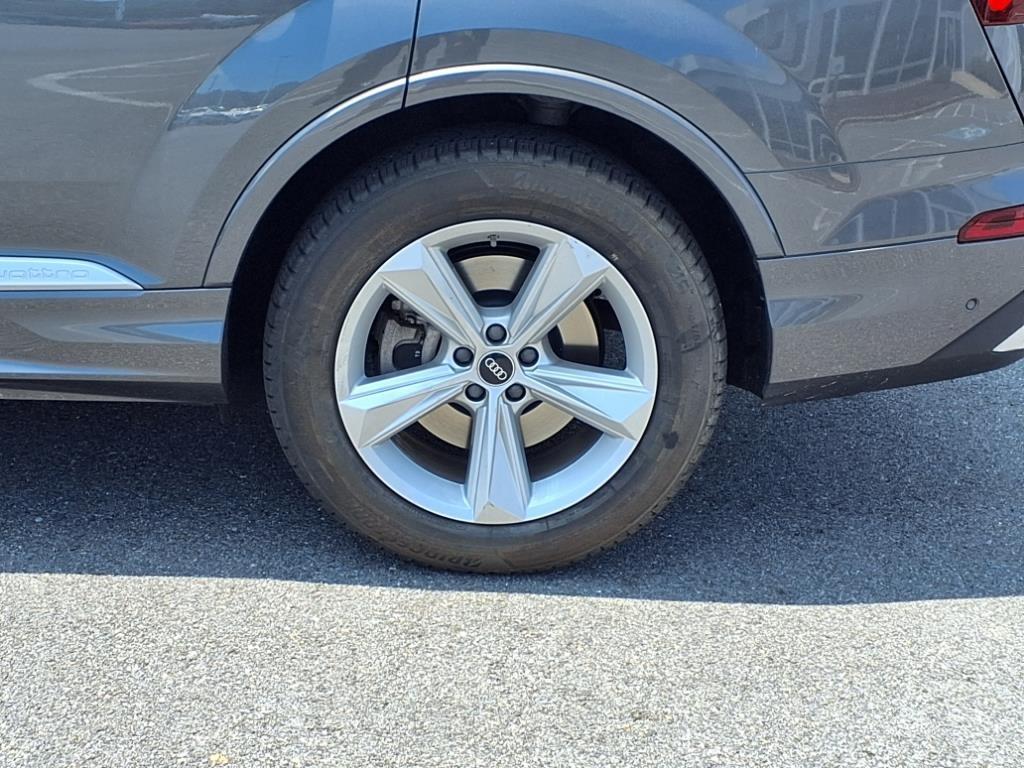 used 2022 Audi Q7 car, priced at $30,500