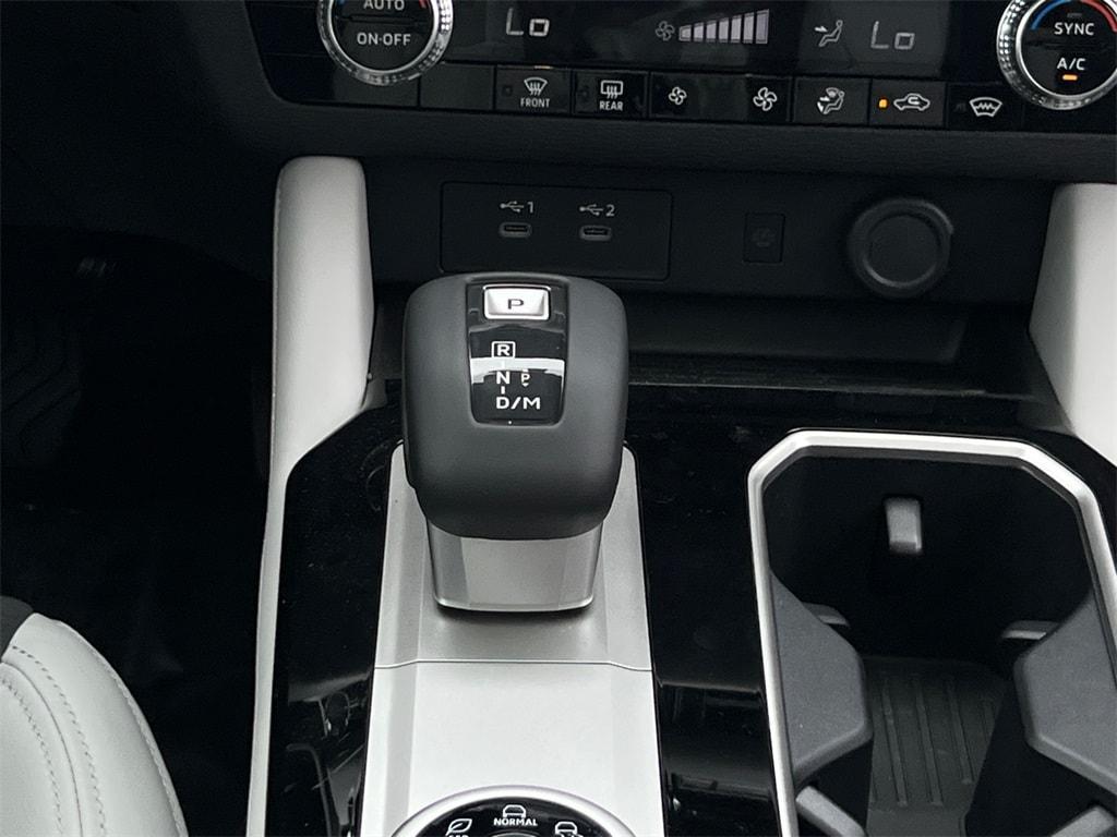 new 2025 Mitsubishi Outlander car, priced at $40,625