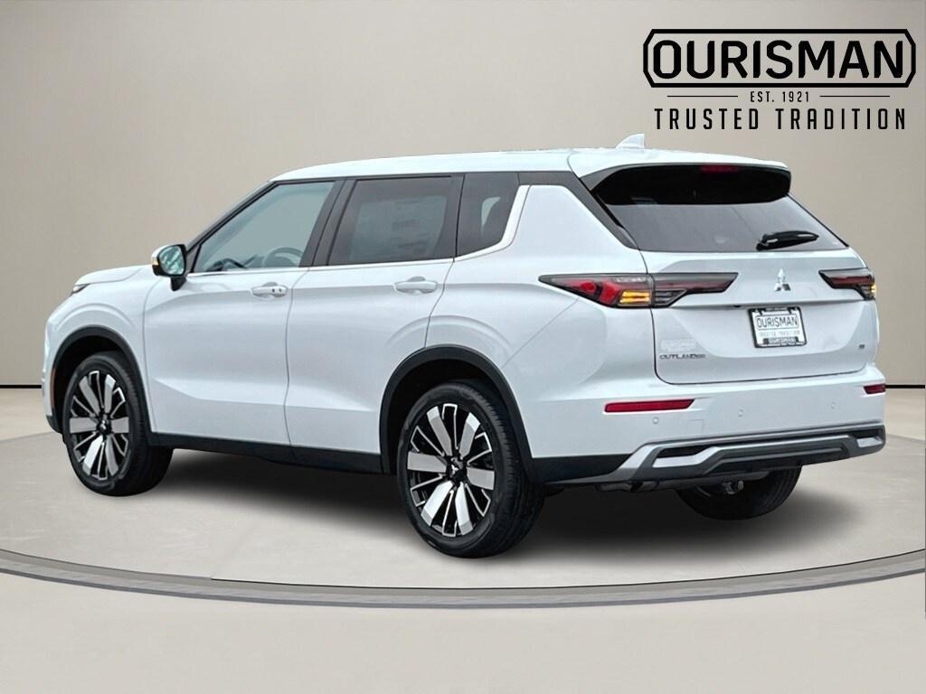 new 2025 Mitsubishi Outlander car, priced at $40,625