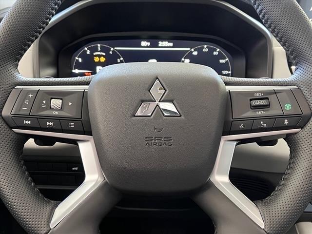 new 2025 Mitsubishi Outlander car, priced at $40,625