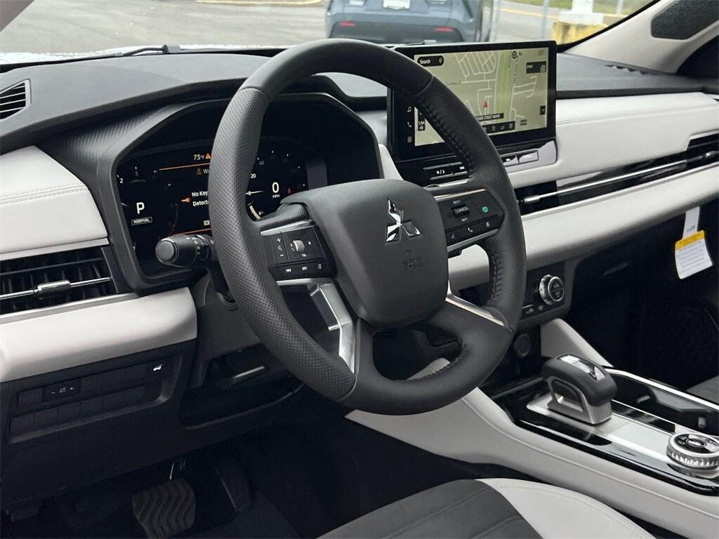 new 2025 Mitsubishi Outlander car, priced at $40,625