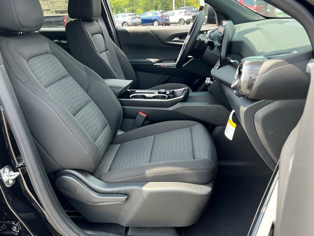 new 2026 Chevrolet Equinox car, priced at $30,195