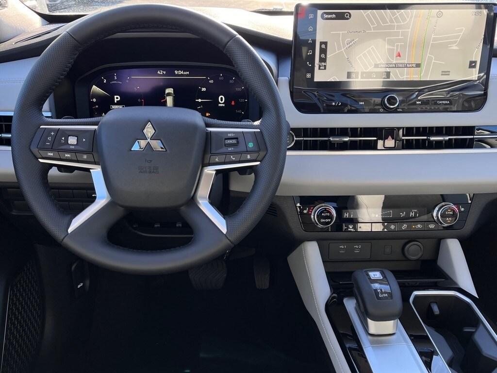new 2025 Mitsubishi Outlander car, priced at $40,565