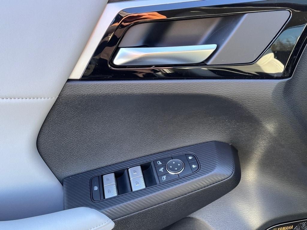 new 2025 Mitsubishi Outlander car, priced at $40,565