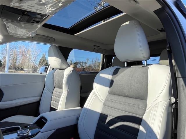 new 2025 Mitsubishi Outlander car, priced at $40,565