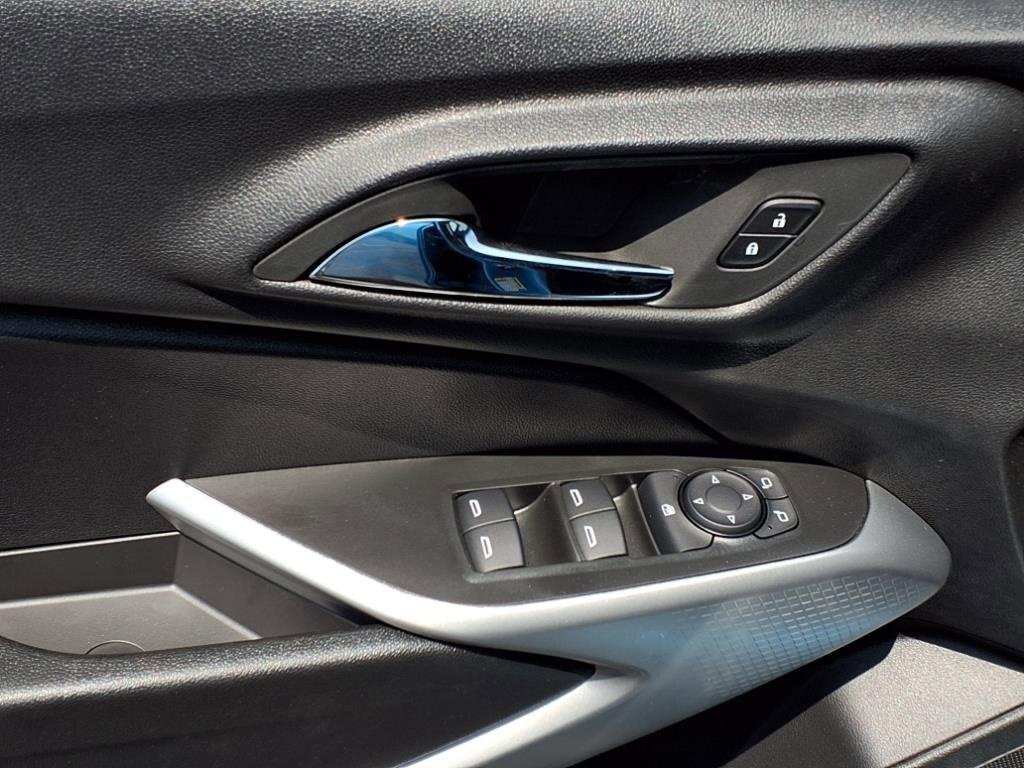 new 2025 Chevrolet Trax car, priced at $25,779