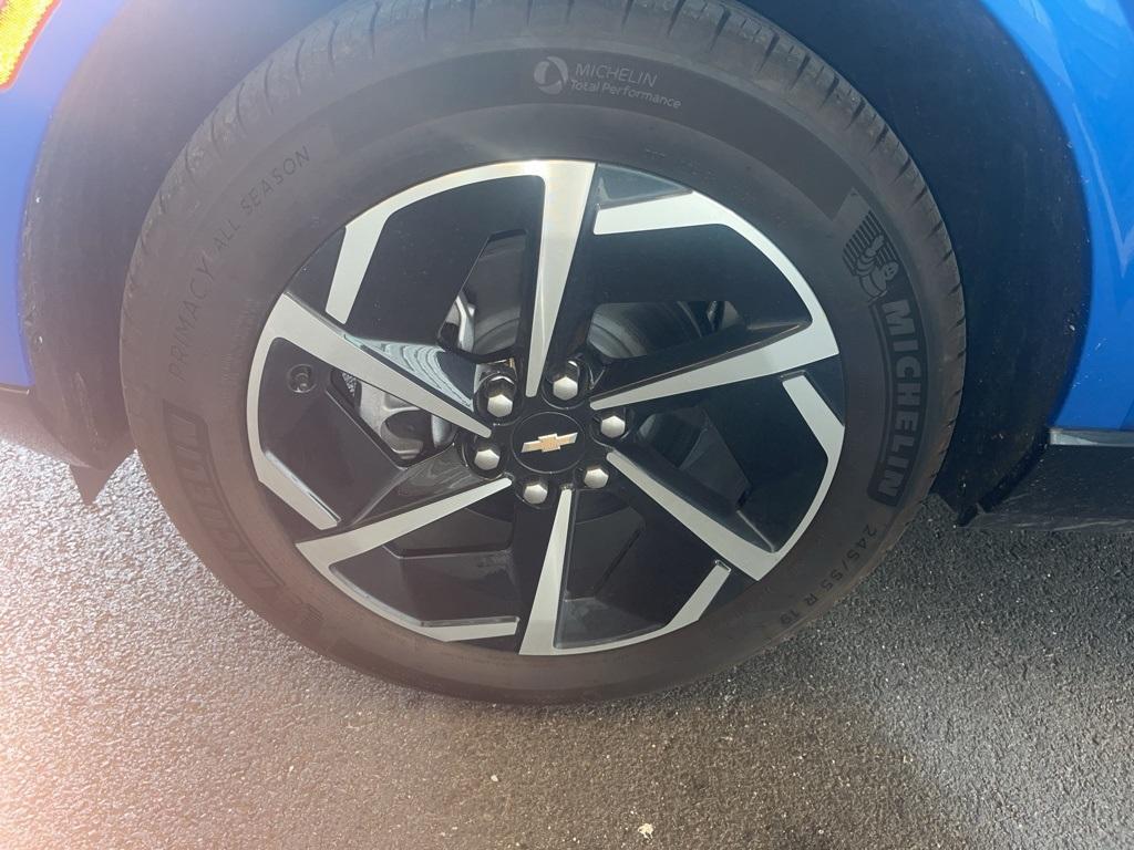 used 2025 Chevrolet Equinox EV car, priced at $31,500