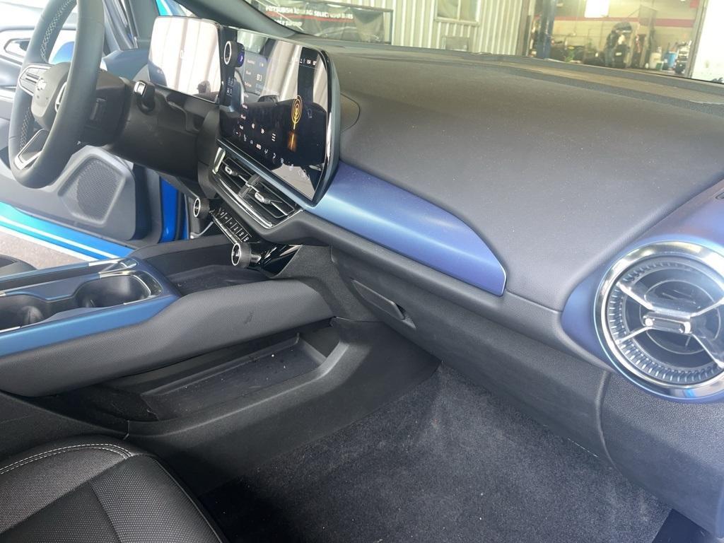 used 2025 Chevrolet Equinox EV car, priced at $31,500