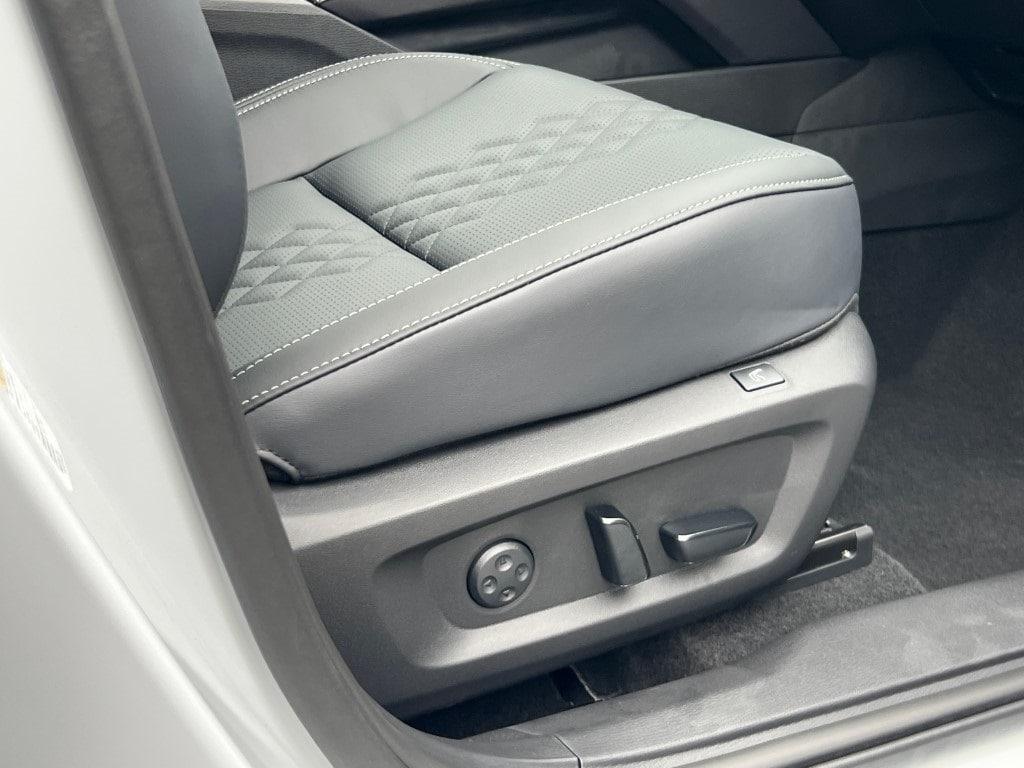 new 2025 Mitsubishi Outlander PHEV car, priced at $52,330