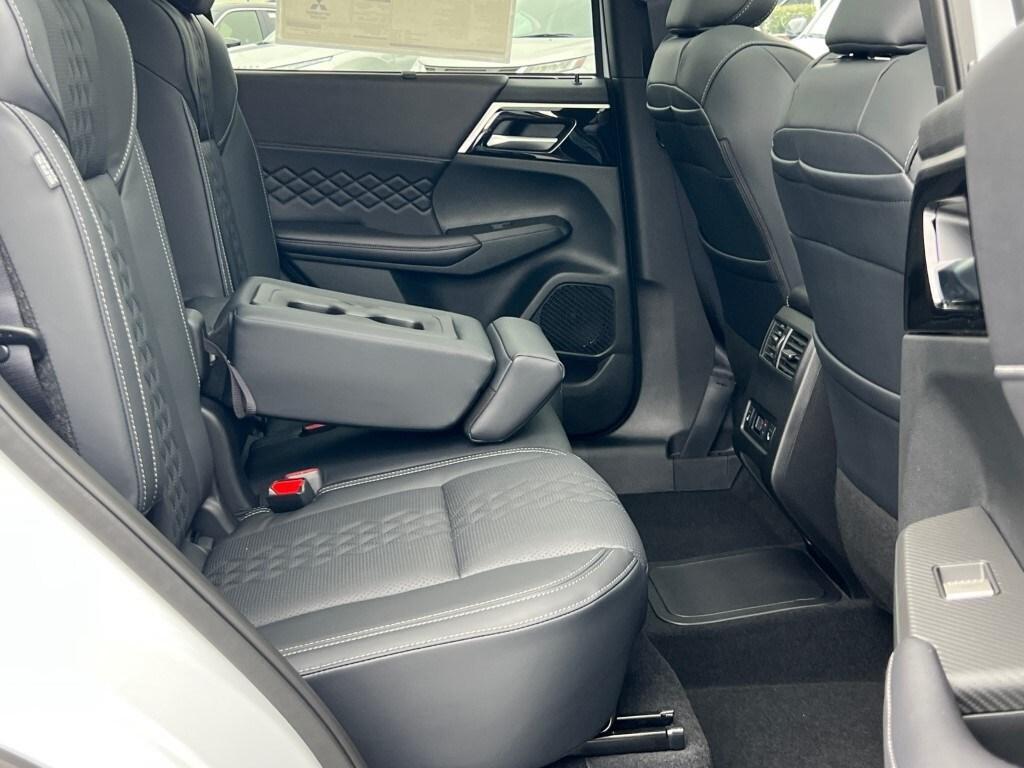 new 2025 Mitsubishi Outlander PHEV car, priced at $52,330
