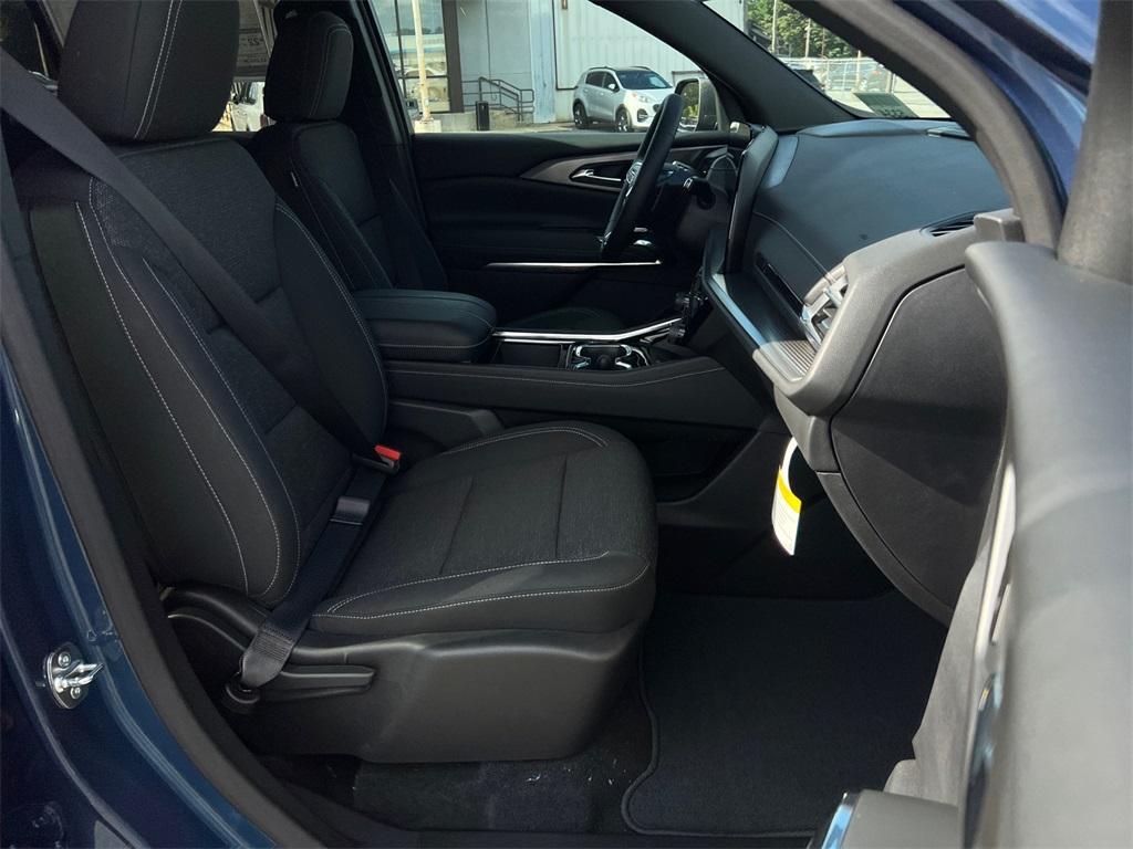 new 2026 Chevrolet Traverse car, priced at $41,620