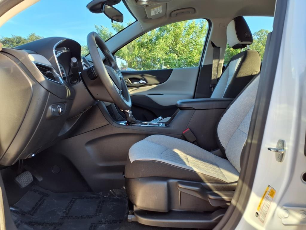 used 2023 Chevrolet Equinox car, priced at $23,000