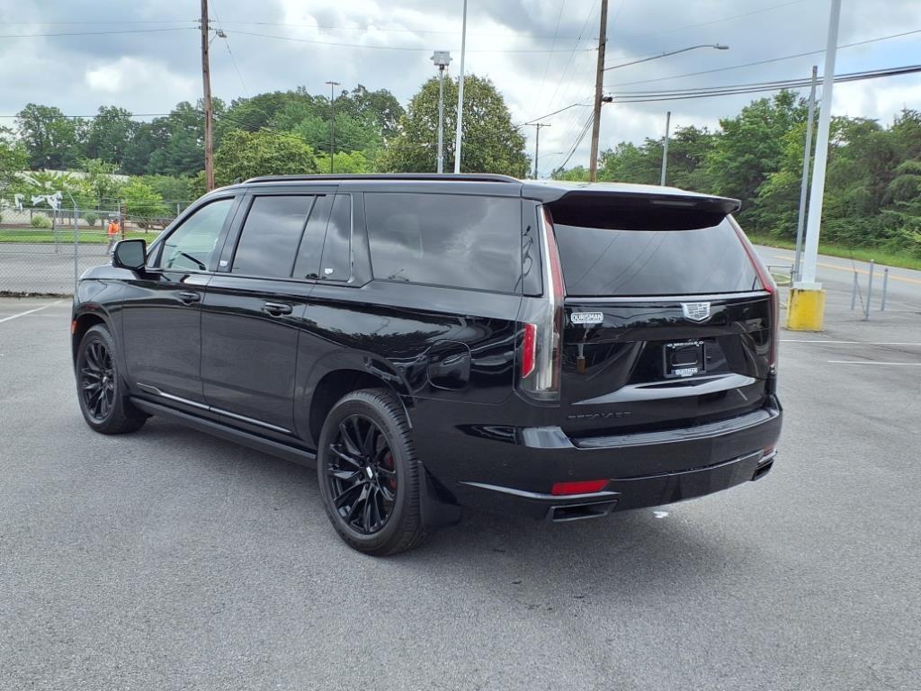 used 2022 Cadillac Escalade ESV car, priced at $69,300