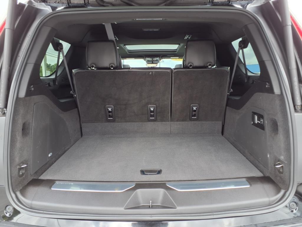 used 2022 Cadillac Escalade ESV car, priced at $69,300