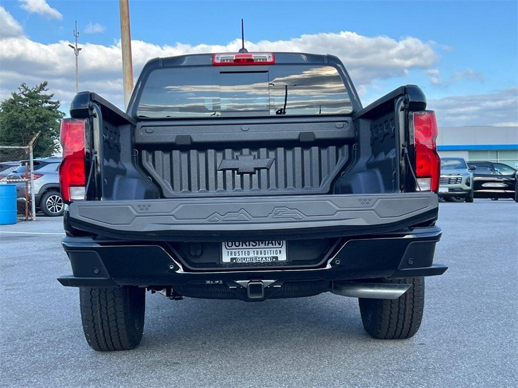 new 2026 Chevrolet Colorado car, priced at $45,240