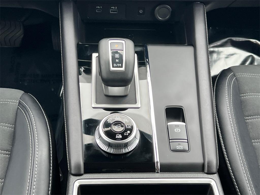 used 2024 Mitsubishi Outlander car, priced at $28,000