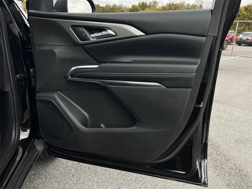 new 2026 Chevrolet Traverse car, priced at $44,920