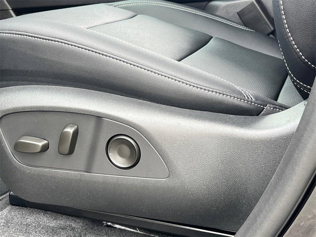 new 2026 Chevrolet Traverse car, priced at $44,920