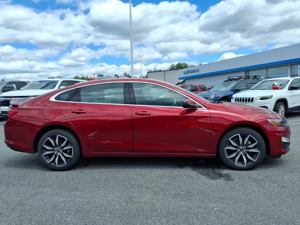 new 2025 Chevrolet Malibu car, priced at $25,319