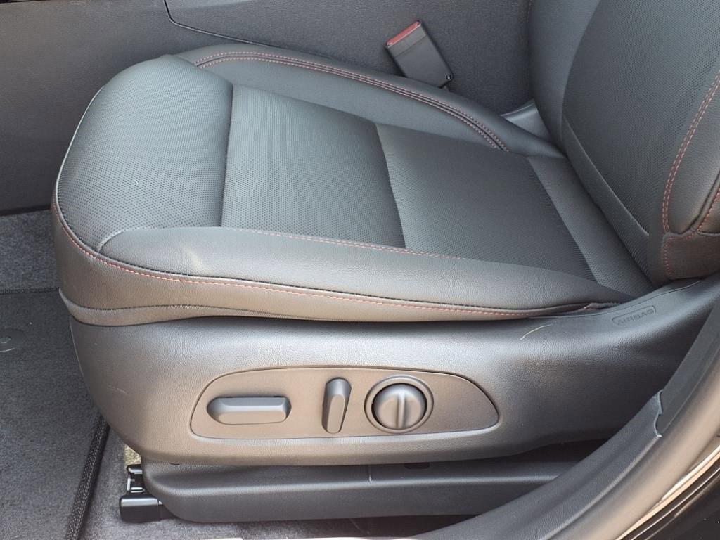 new 2025 Chevrolet Trax car, priced at $25,795