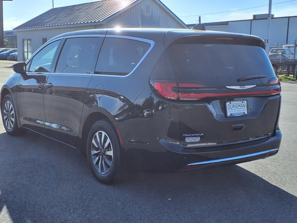 used 2023 Chrysler Pacifica Hybrid car, priced at $27,500