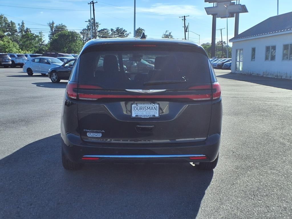 used 2023 Chrysler Pacifica Hybrid car, priced at $27,500
