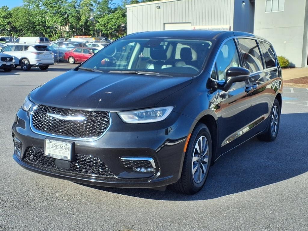 used 2023 Chrysler Pacifica Hybrid car, priced at $27,500