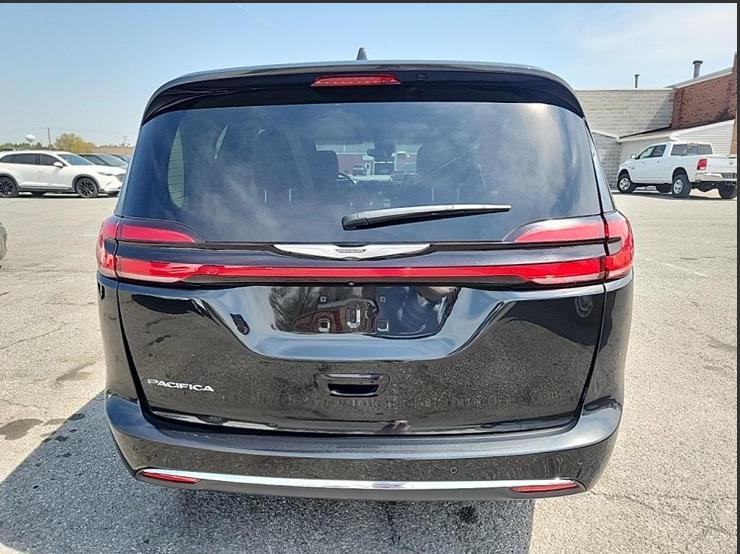 used 2023 Chrysler Pacifica Hybrid car, priced at $28,900