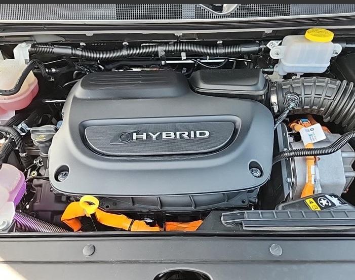 used 2023 Chrysler Pacifica Hybrid car, priced at $28,900
