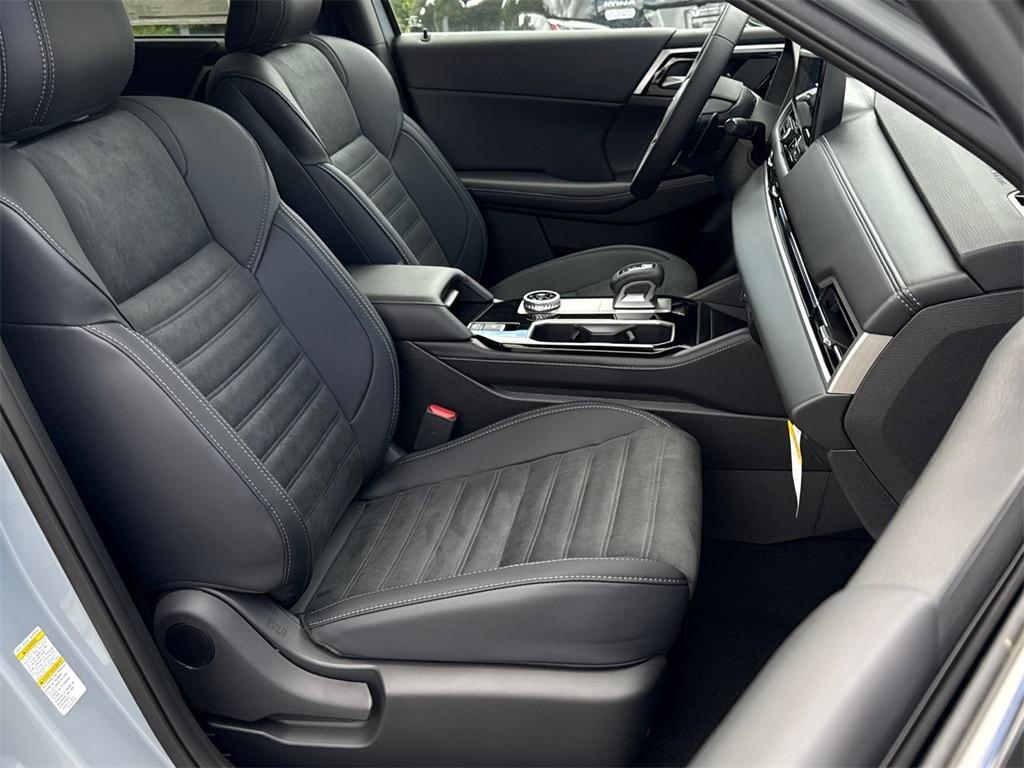 new 2025 Mitsubishi Outlander car, priced at $44,060