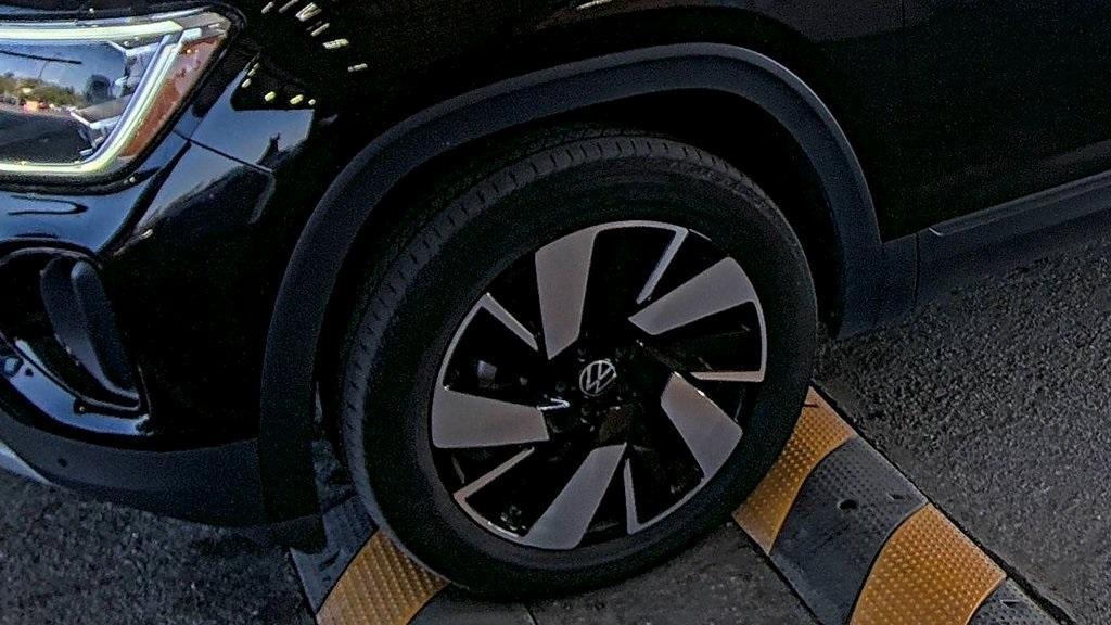 used 2024 Volkswagen Atlas Cross Sport car, priced at $28,000