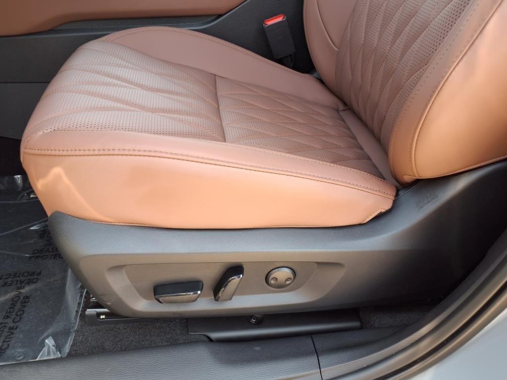 new 2025 Mitsubishi Outlander car, priced at $45,930