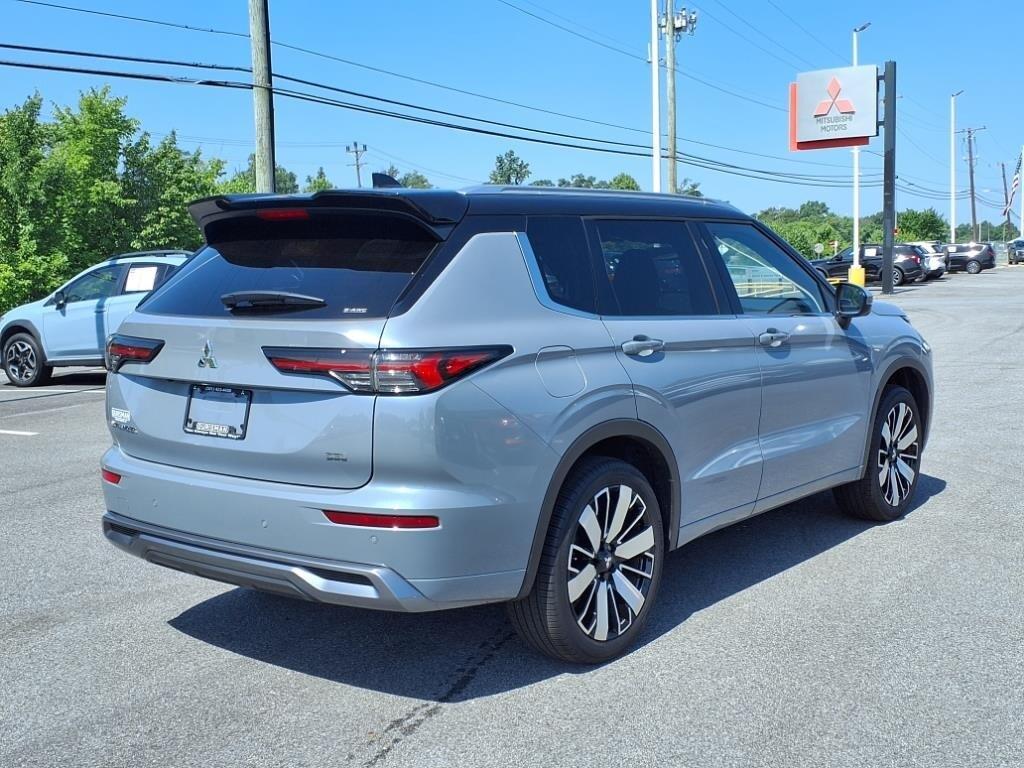new 2025 Mitsubishi Outlander car, priced at $45,930