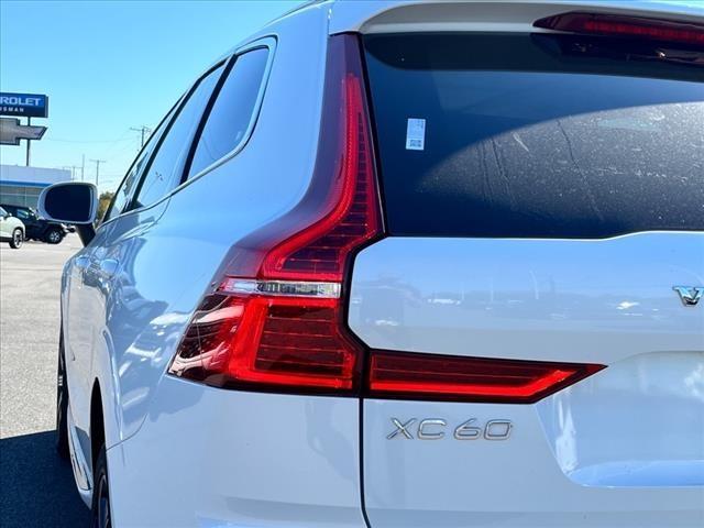 used 2021 Volvo XC60 Recharge Plug-In Hybrid car, priced at $38,500