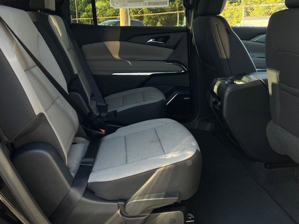 new 2025 Chevrolet Traverse car, priced at $42,915