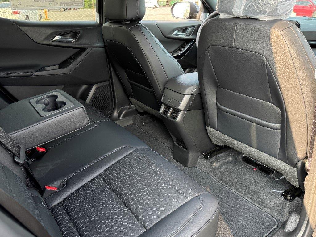 new 2026 Chevrolet Equinox car, priced at $31,995