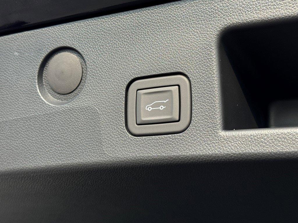 new 2026 Chevrolet Equinox car, priced at $31,090