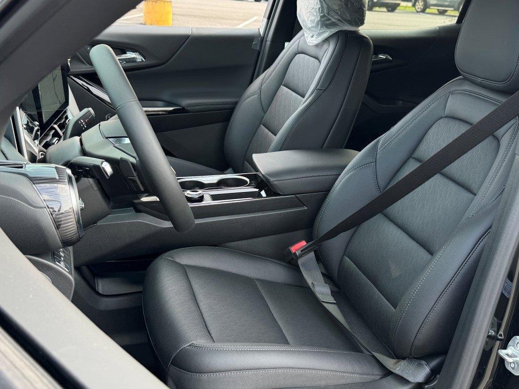 new 2026 Chevrolet Equinox car, priced at $31,995
